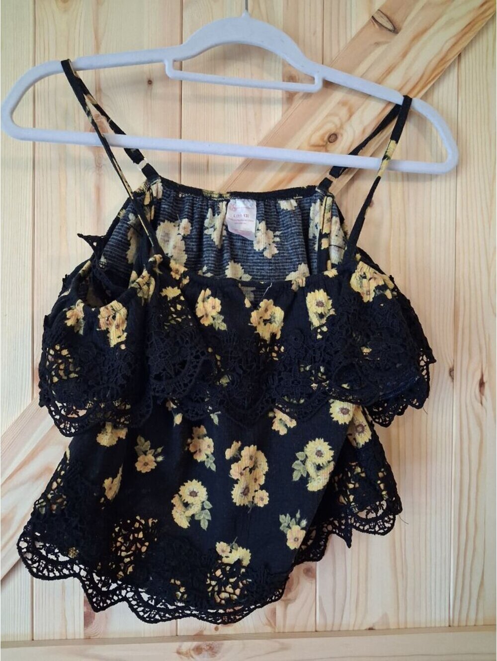 No Boundaries Junior's Floral Lace Trim Spaghetti Strap Top Size L (11-13)
